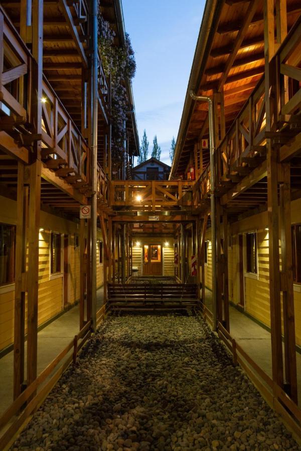 Del Glaciar Libertador Hotel El Calafate Bagian luar foto