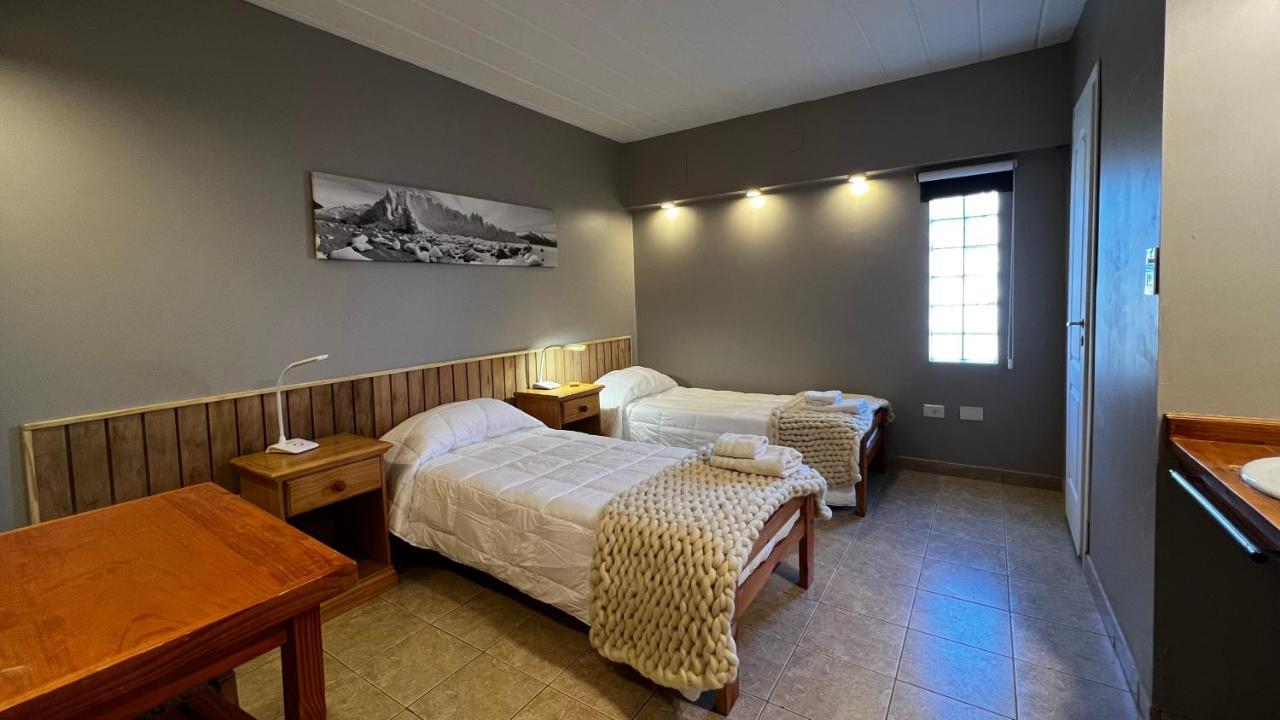 Del Glaciar Libertador Hotel El Calafate Bagian luar foto