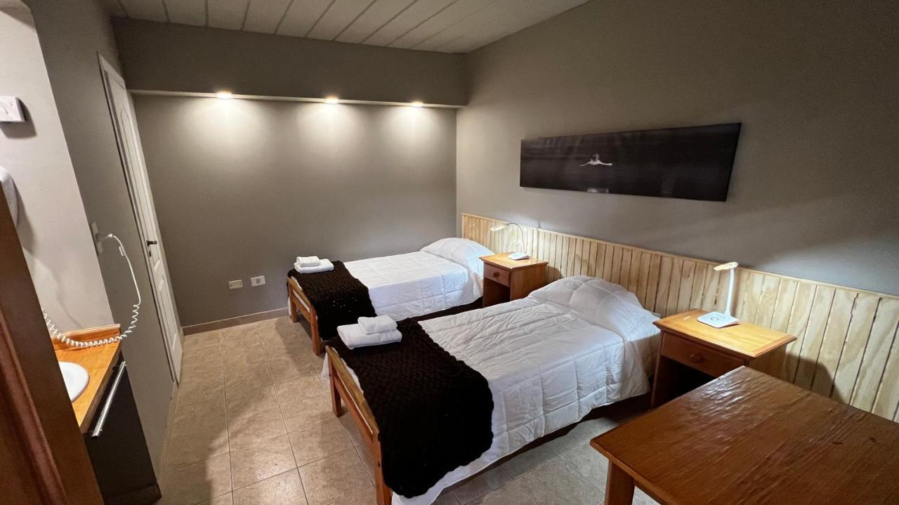 Del Glaciar Libertador Hotel El Calafate Bagian luar foto