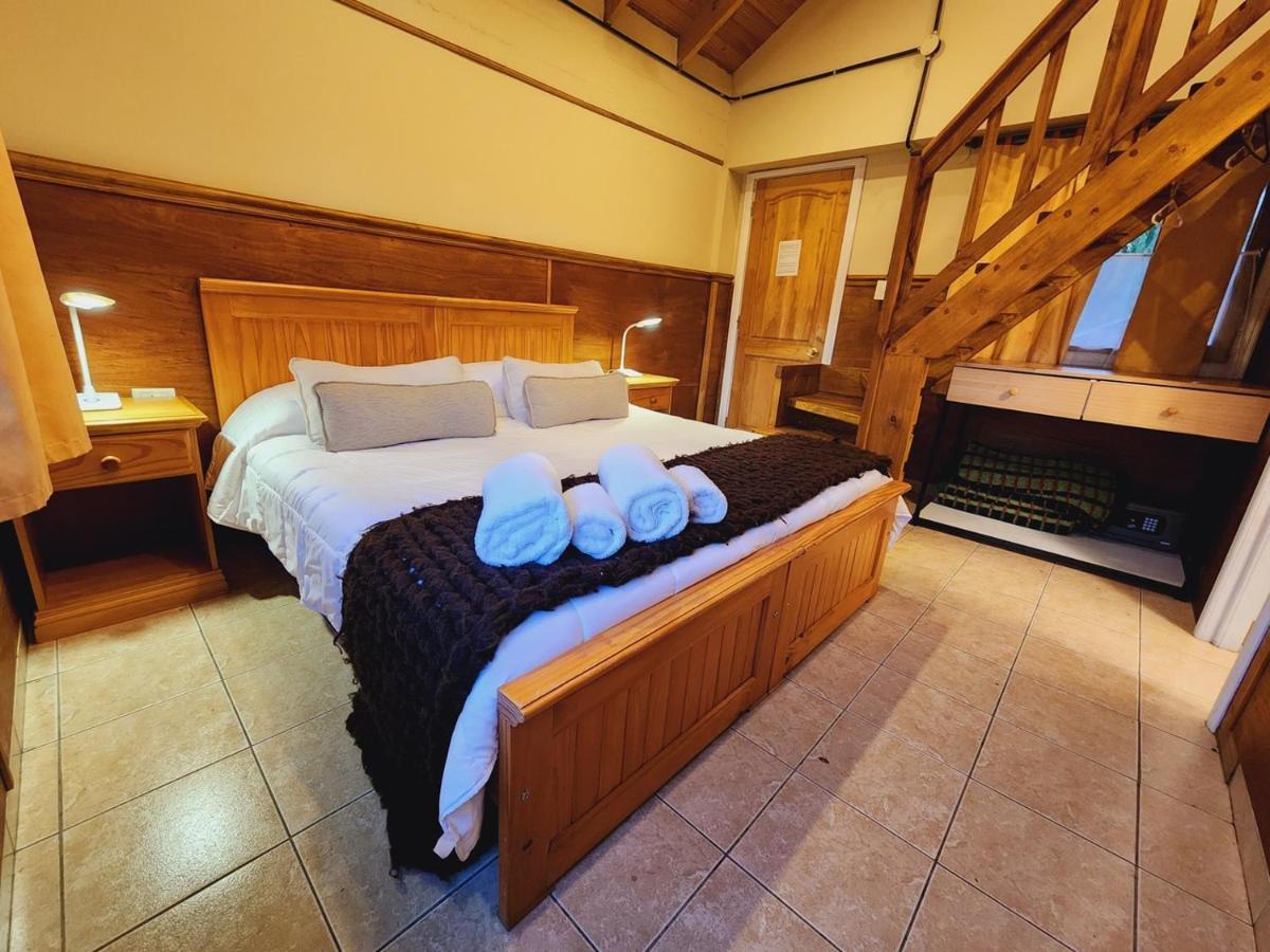 Del Glaciar Libertador Hotel El Calafate Bagian luar foto