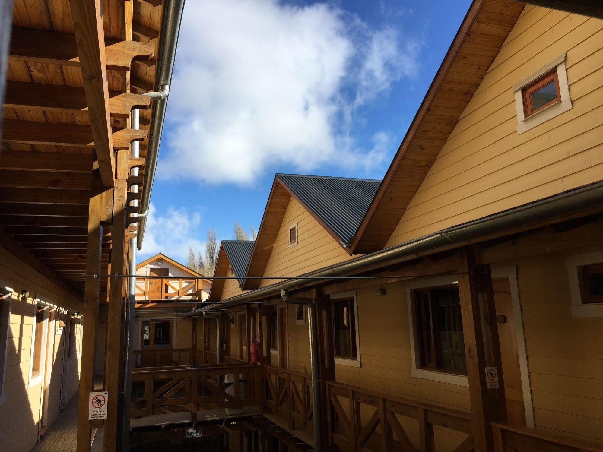 Del Glaciar Libertador Hotel El Calafate Bagian luar foto